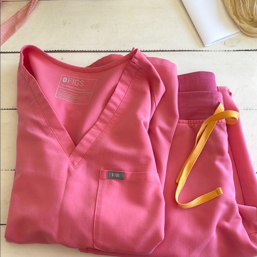 Figs Vivid Pink Scrub Ensemble